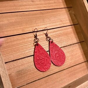Elegant Red Teardrop Earrings